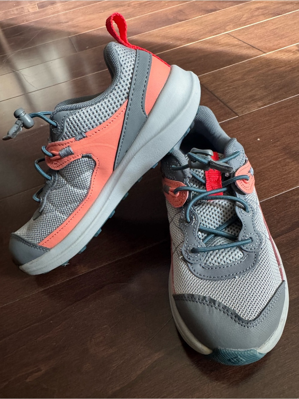 NEW Columbia Kids’ Outdoor Shoes – Grey & Coral, US 13
